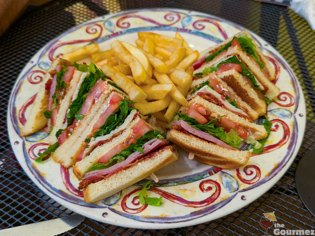 anna's coffee shop club sandwich