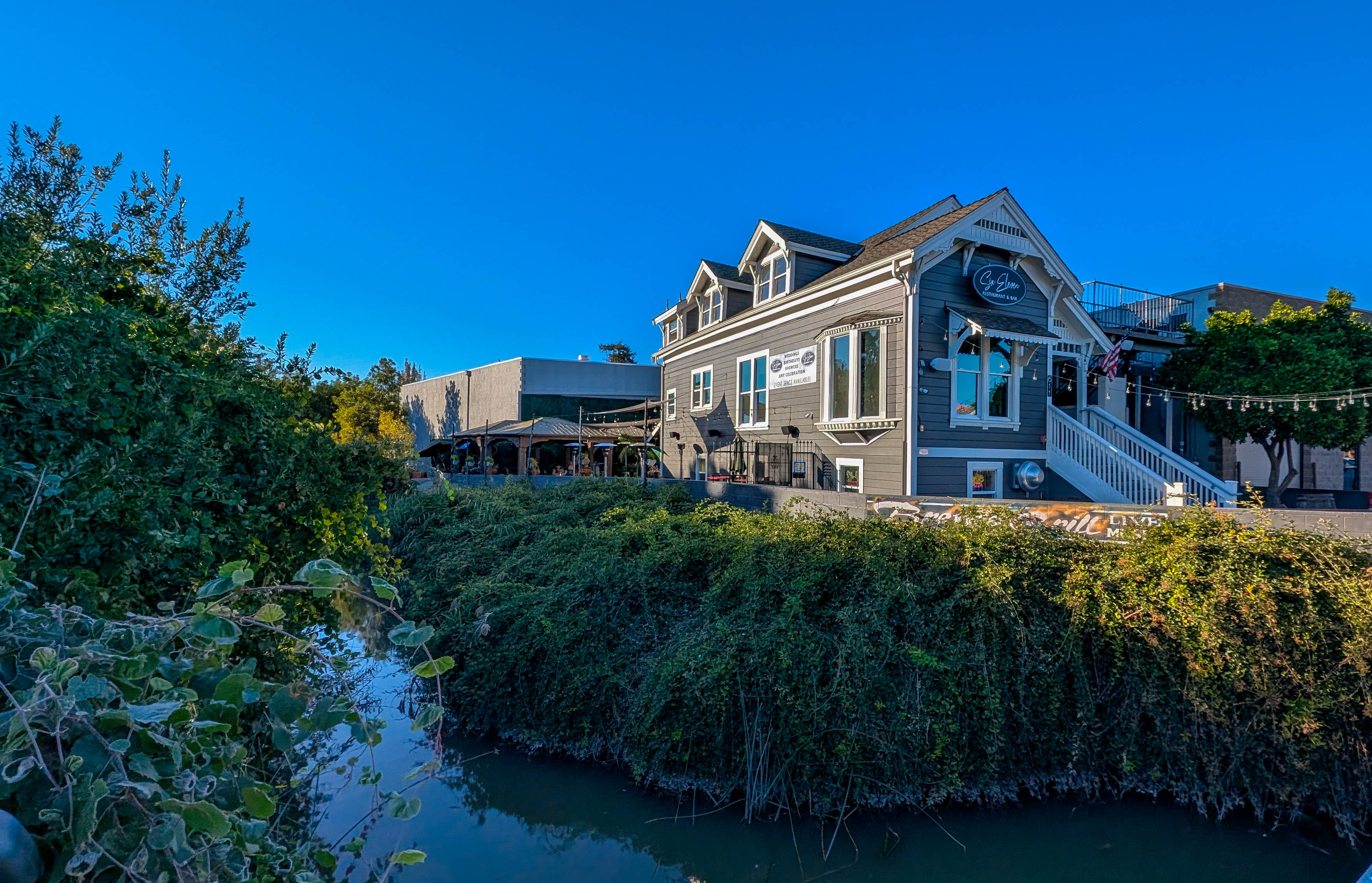 six eleven restaurant