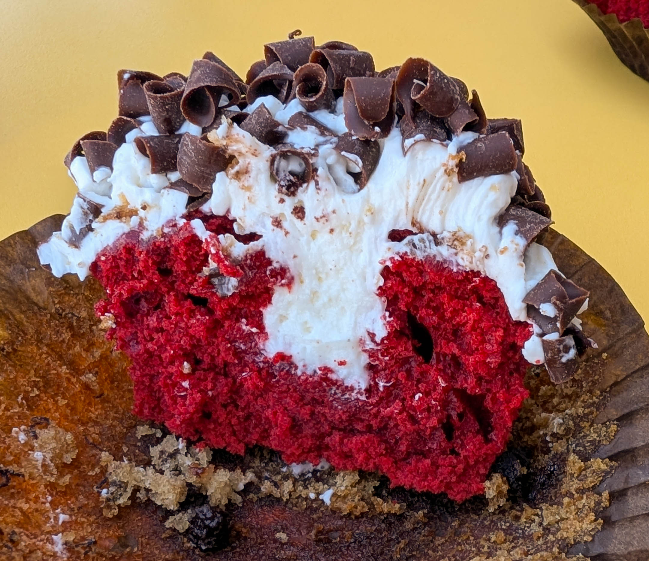whisk cake red velvet inside