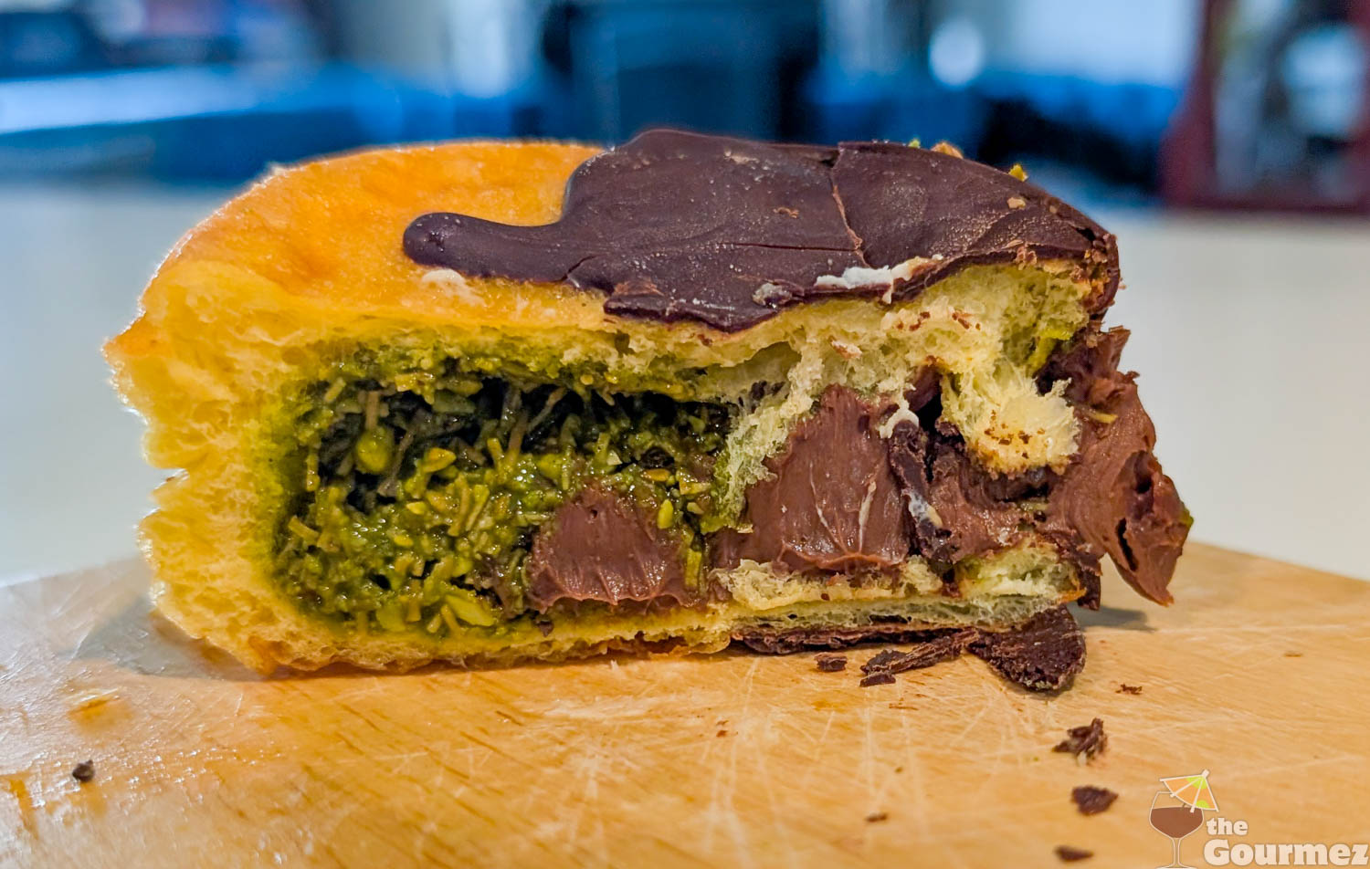 doughweime dubai chocolate donut