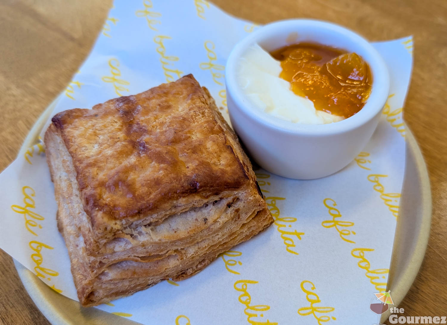 cafe bolita biscuit