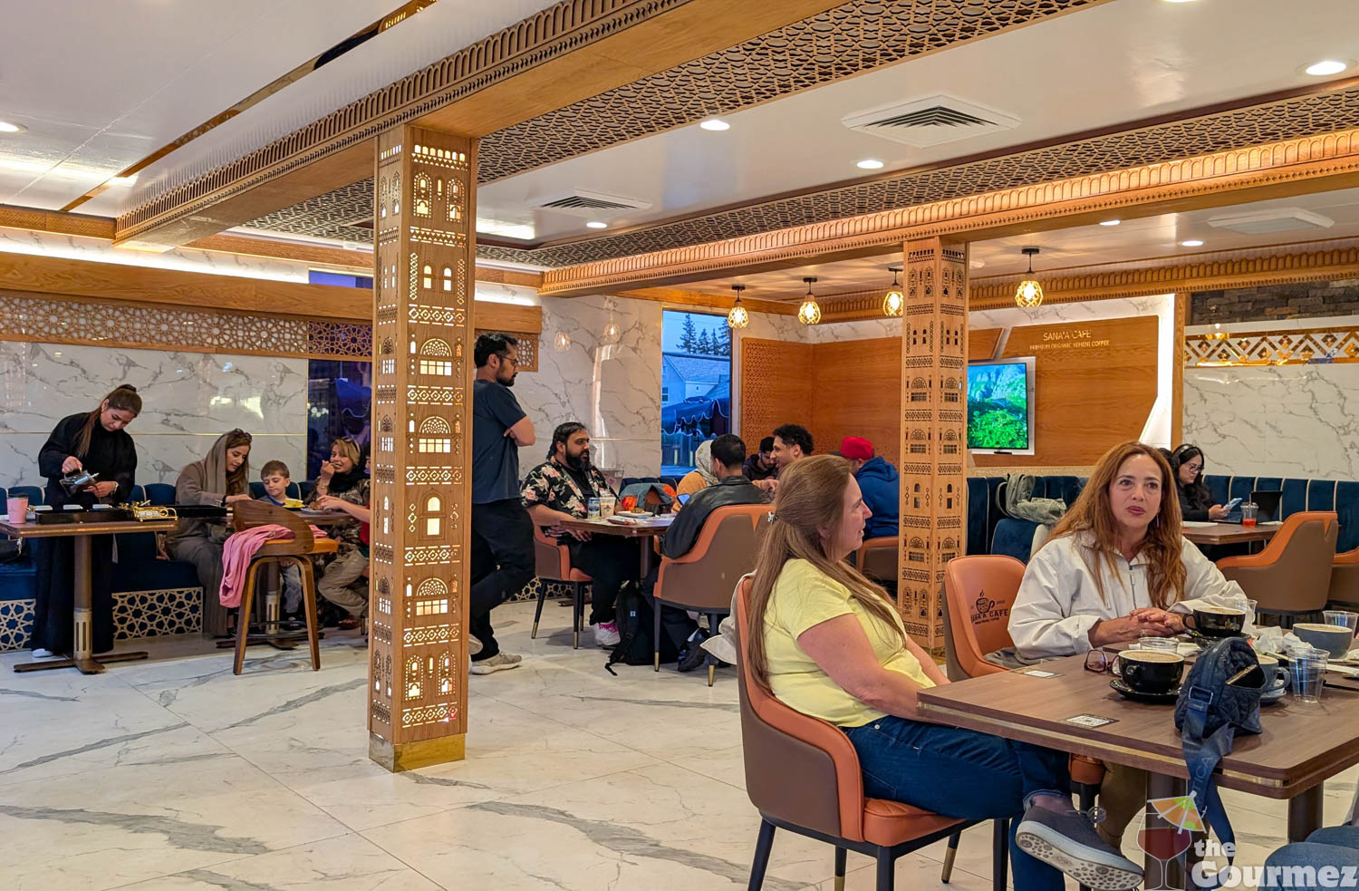 sana'a cafe inside