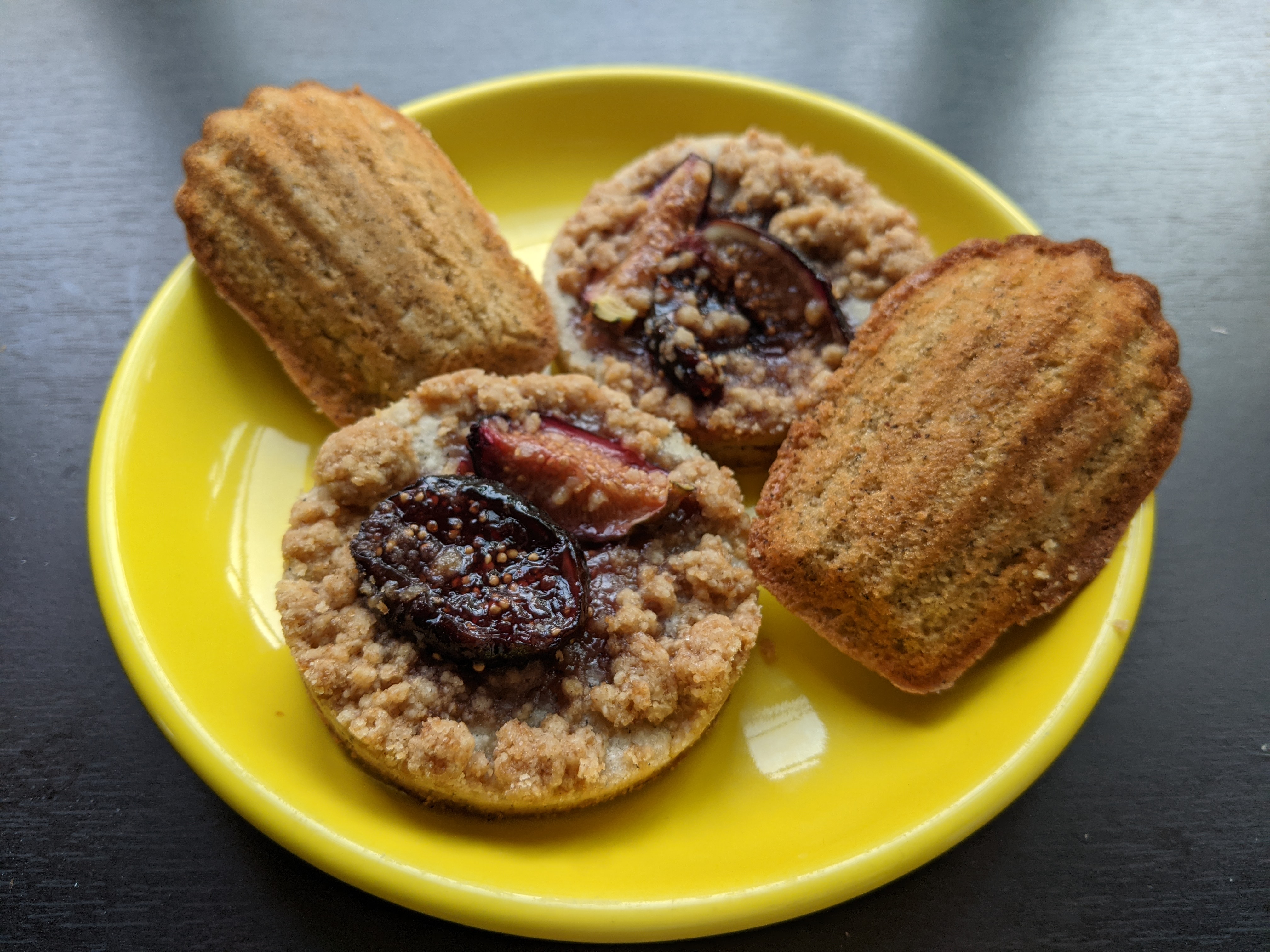 sesame bakery madeleines